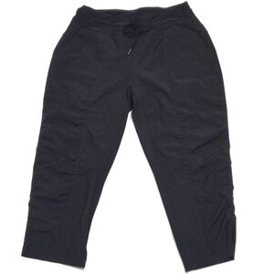 MONDETTA Activewear Black Capri Pants